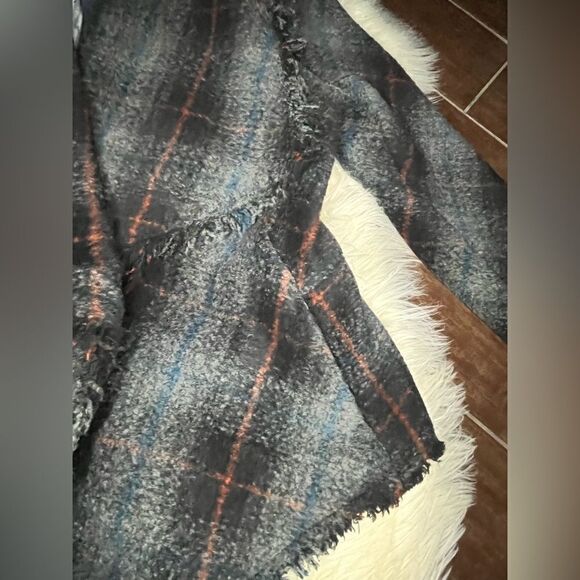 Pins and Needles plaid shacket blazer sz medium - Picture 4 of 9